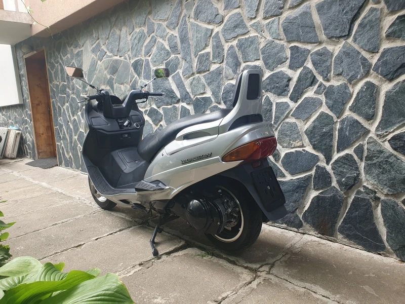 Suzuki Burgman 250, снимка 4 - Мотоциклети и мототехника - 52933599