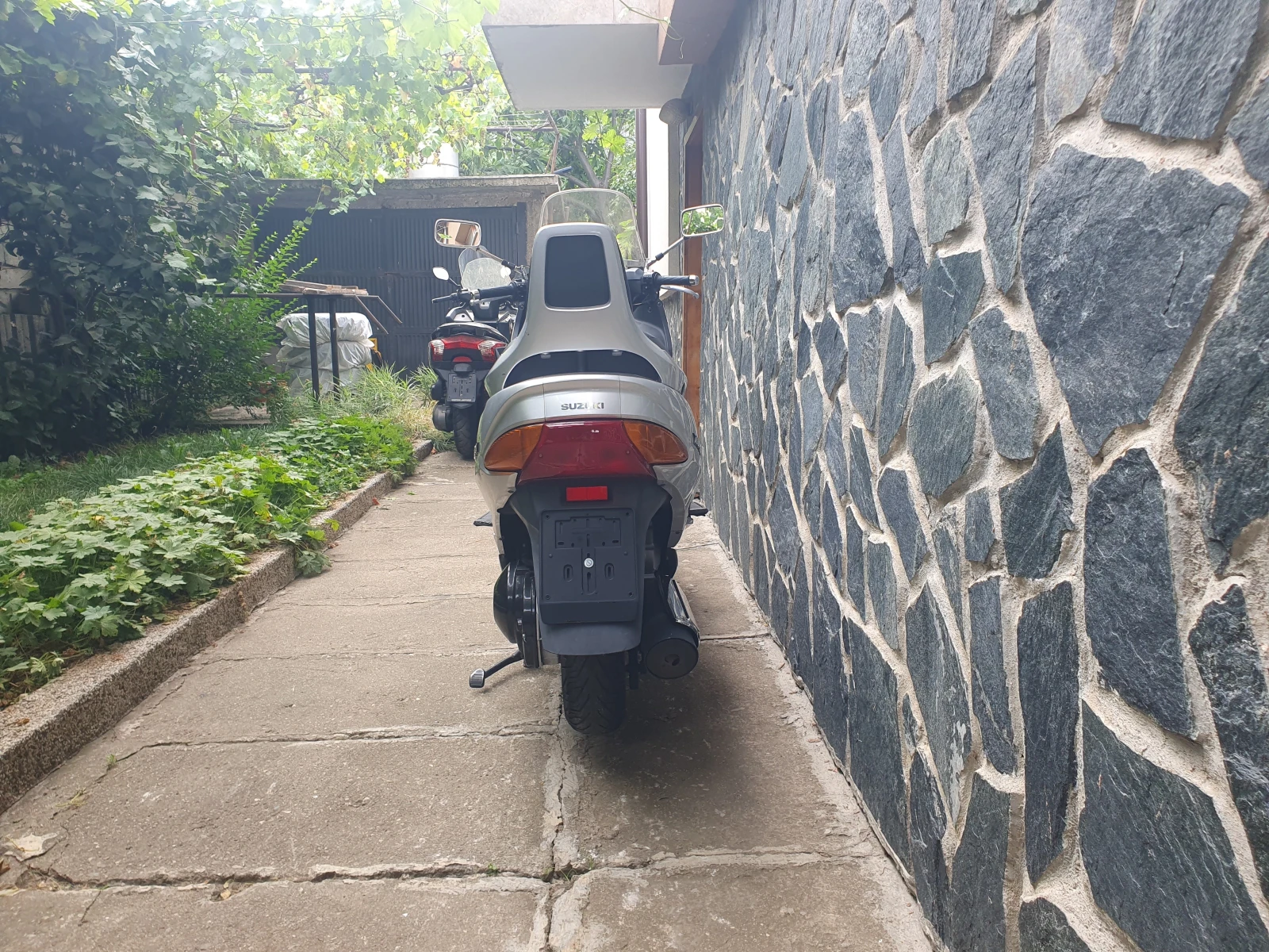 Suzuki Burgman 250 - изображение 5