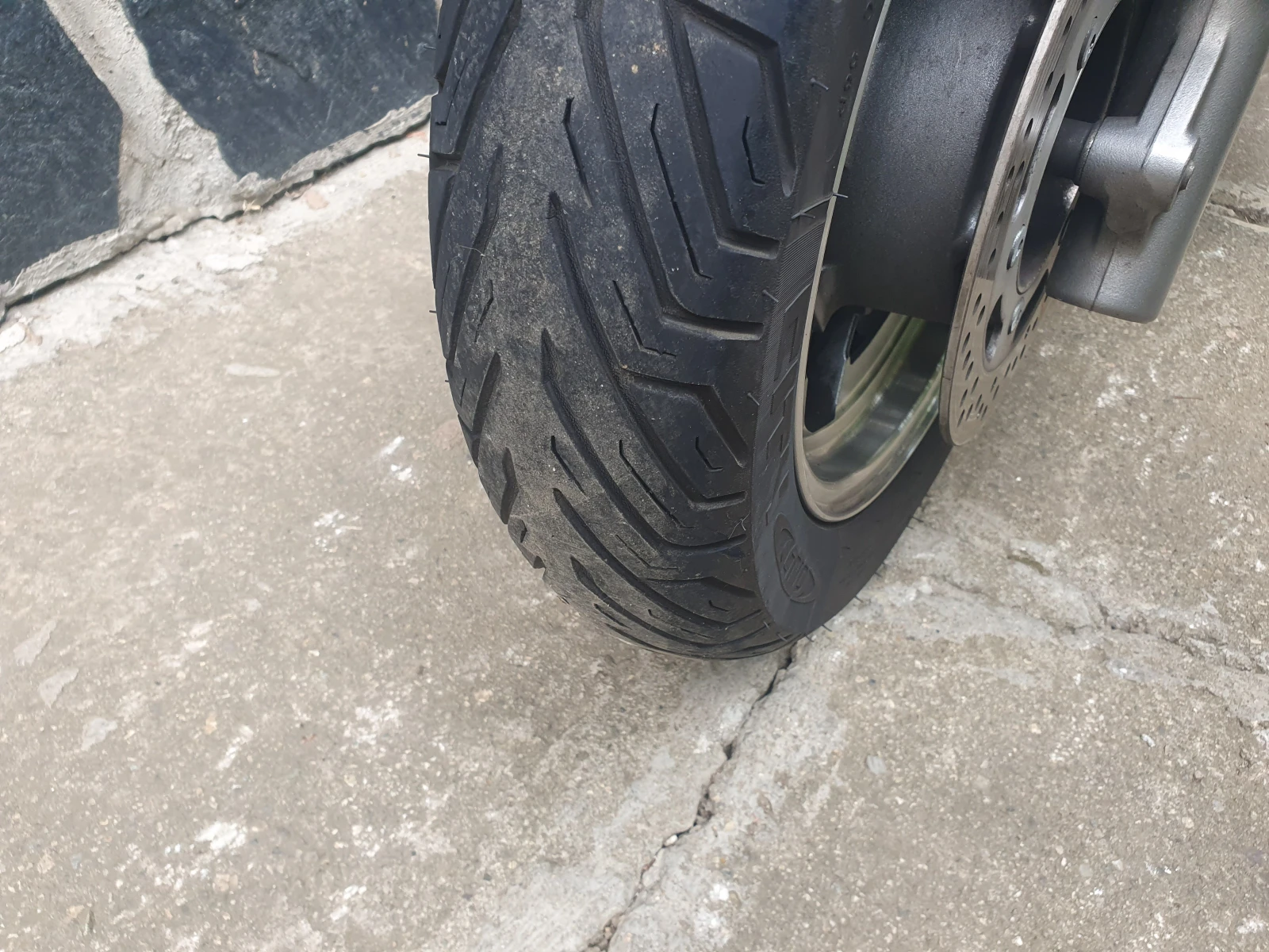 Suzuki Burgman 250 - изображение 7