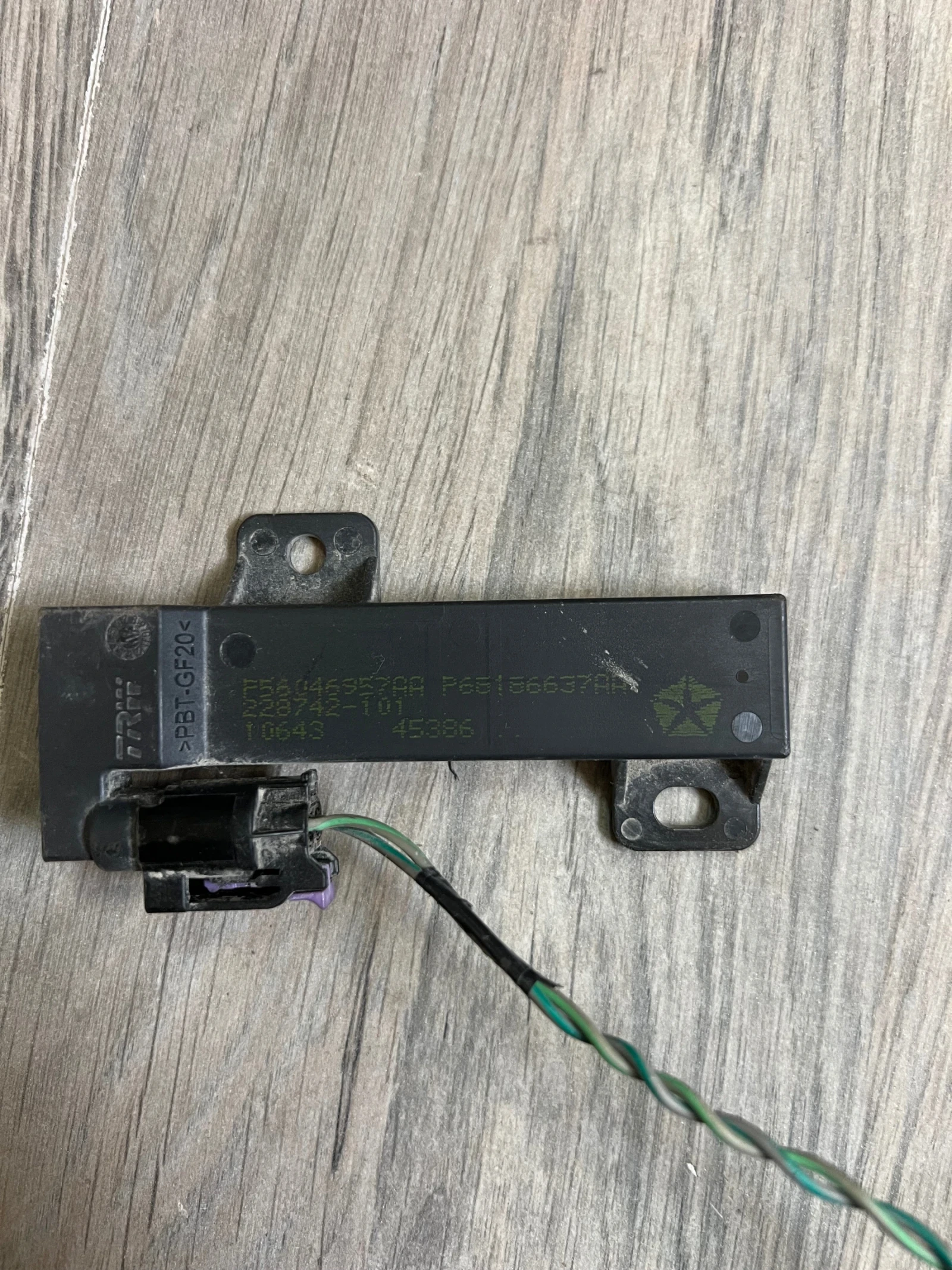 P56046957AA Jeep Cherokee ������ Keyless P56046957AA | Mobile.bg � ����������� 3