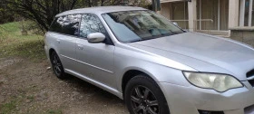 Subaru Legacy Комби, снимка 2