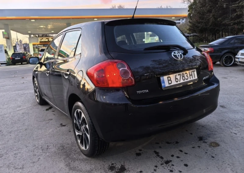 Toyota Auris 1.4 D-4D, снимка 5 - Автомобили и джипове - 48211219