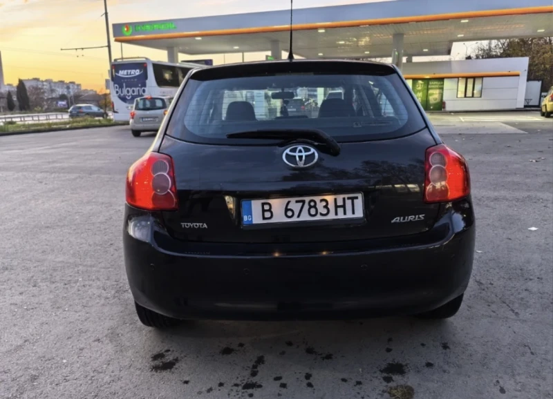 Toyota Auris 1.4 D-4D, снимка 6 - Автомобили и джипове - 48211219