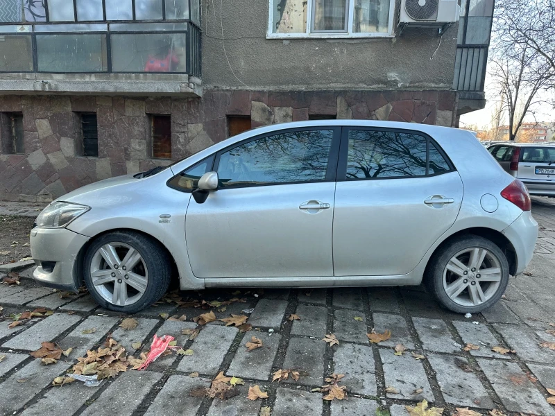 Toyota Auris 2.0, снимка 3 - Автомобили и джипове - 48282579