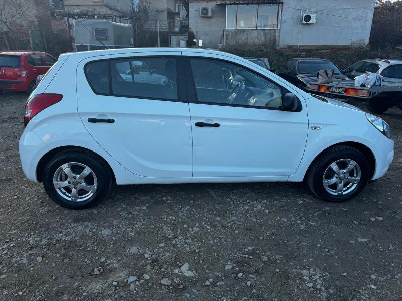 Hyundai I20 1.3i* KLIMATIK* EURO 5b, снимка 6 - Автомобили и джипове - 48833784