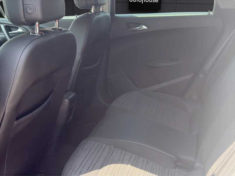 Opel Astra SPORTS TOURER* NAVI* PARKTRONIC* CLIMA* , снимка 13 - Автомобили и джипове - 51205940