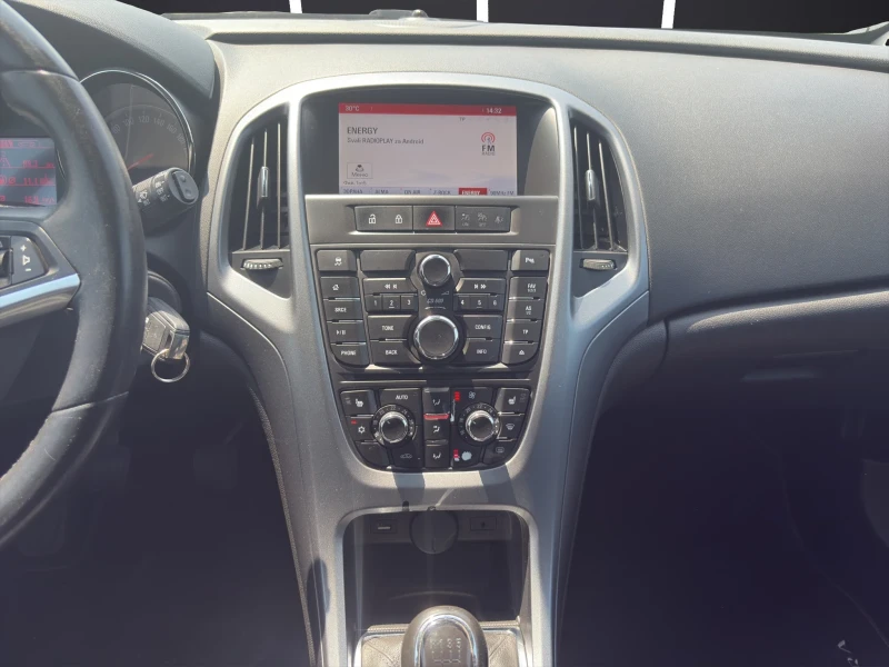 Opel Astra SPORTS TOURER* NAVI* PARKTRONIC* CLIMA* , снимка 12 - Автомобили и джипове - 51205940