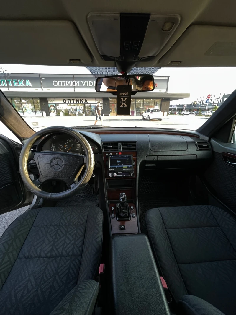 Mercedes-Benz C 220, снимка 5 - Автомобили и джипове - 52319041