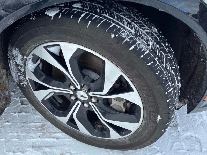 Ford Mustang Mach-E * Premium * CARFAX * БЕЗ ПЪРВОНАЧАЛНА ВНОСКА, снимка 7 - Автомобили и джипове - 52777400