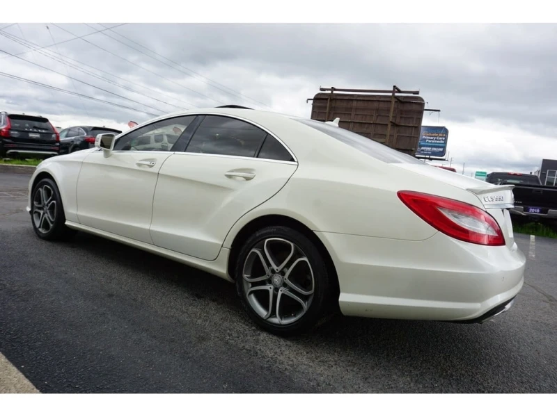 Mercedes-Benz CLS * CLS550 4MATIC AWD CERTIFIED * ACCIDENT FREE* NAV, снимка 4 - Автомобили и джипове - 52827607