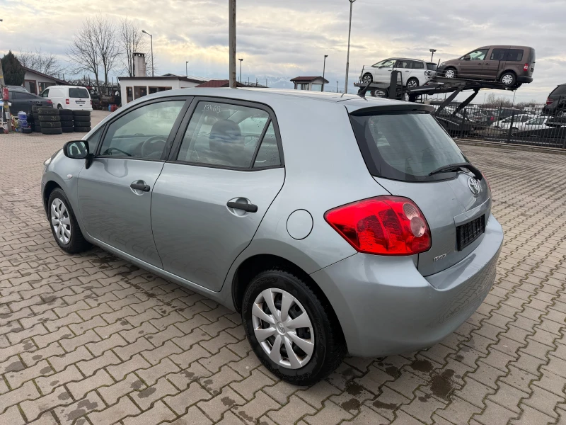 Toyota Auris 1.3i EURO 4, снимка 8 - Автомобили и джипове - 53456834