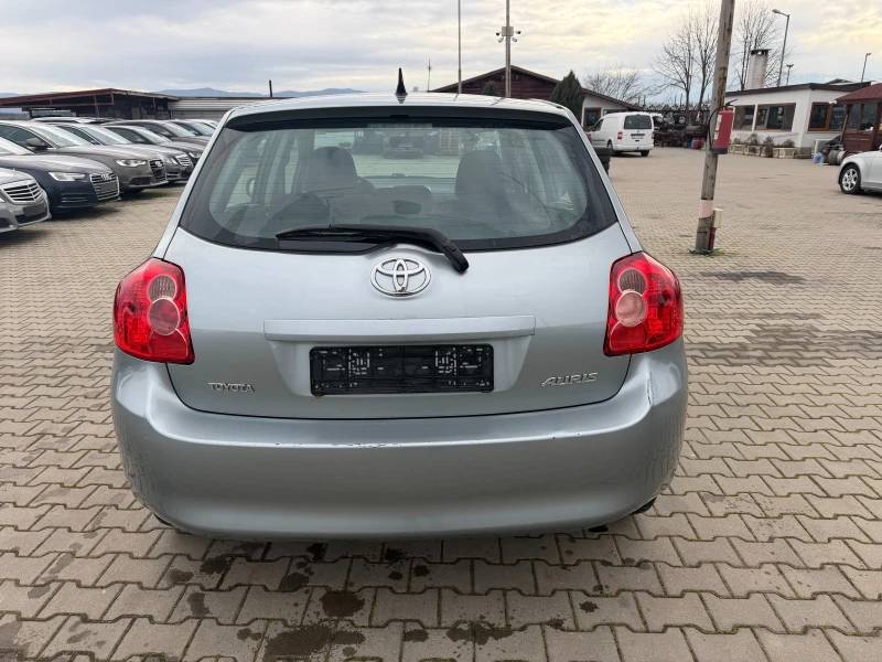 Toyota Auris 1.3i EURO 4, снимка 7 - Автомобили и джипове - 53456834