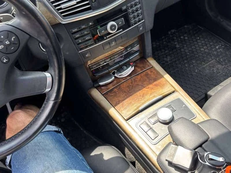 Mercedes-Benz E 350 KEYLESS| ПОДГРЕВИ| ПАМЕТ| CARFAX| , снимка 16 - Автомобили и джипове - 54833908