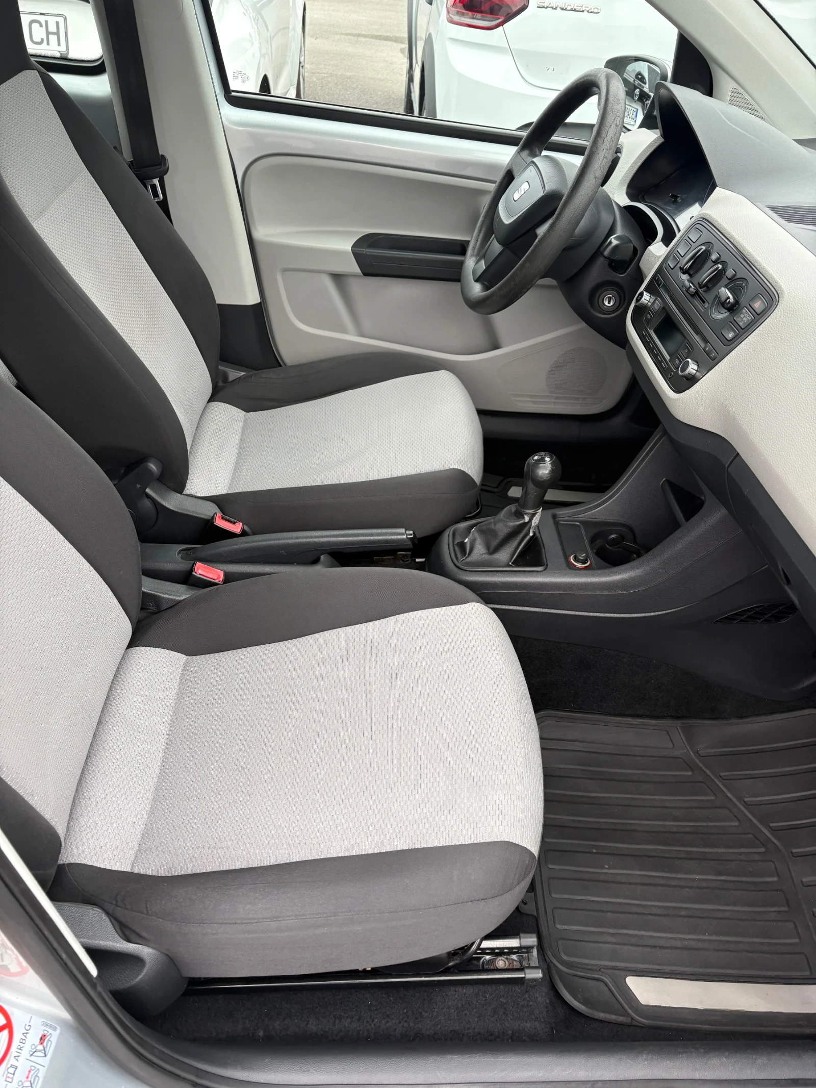 Seat Mii 1.0 60 к.с., снимка 8 - Автомобили и джипове - 39346073
