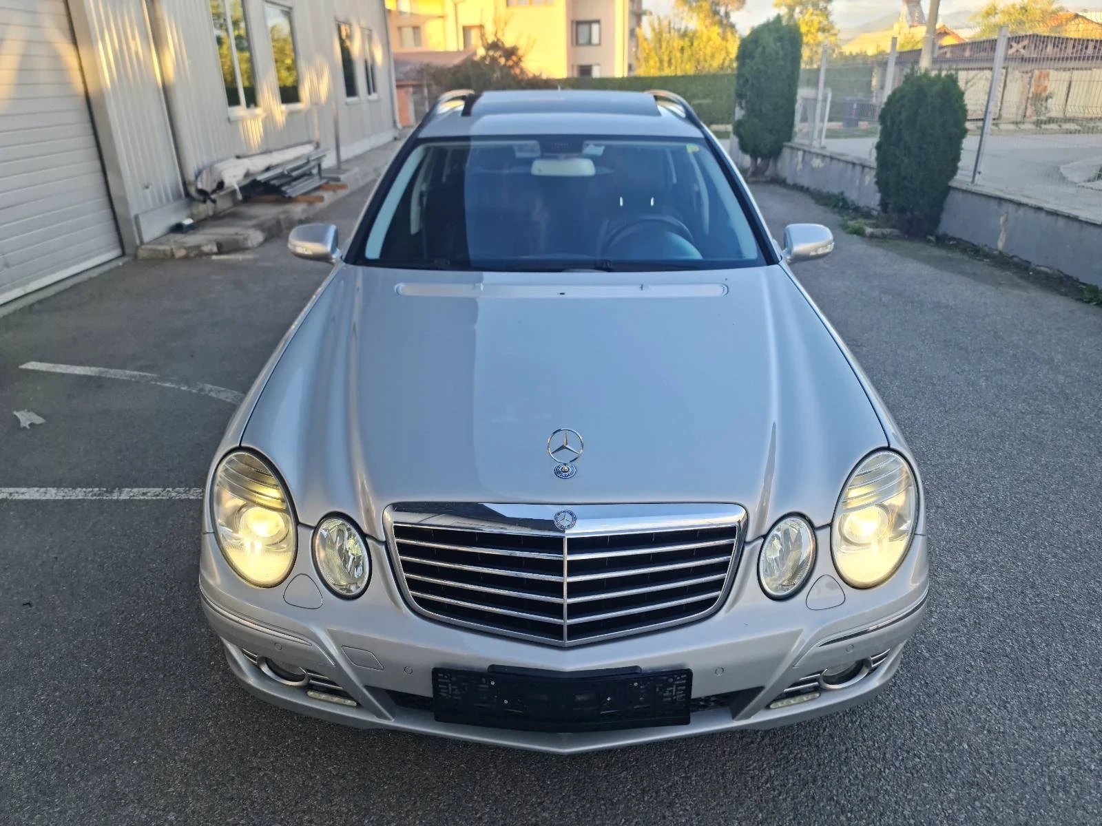 Mercedes-Benz E 500 FACELIFT 4-MATIC - изображение 7