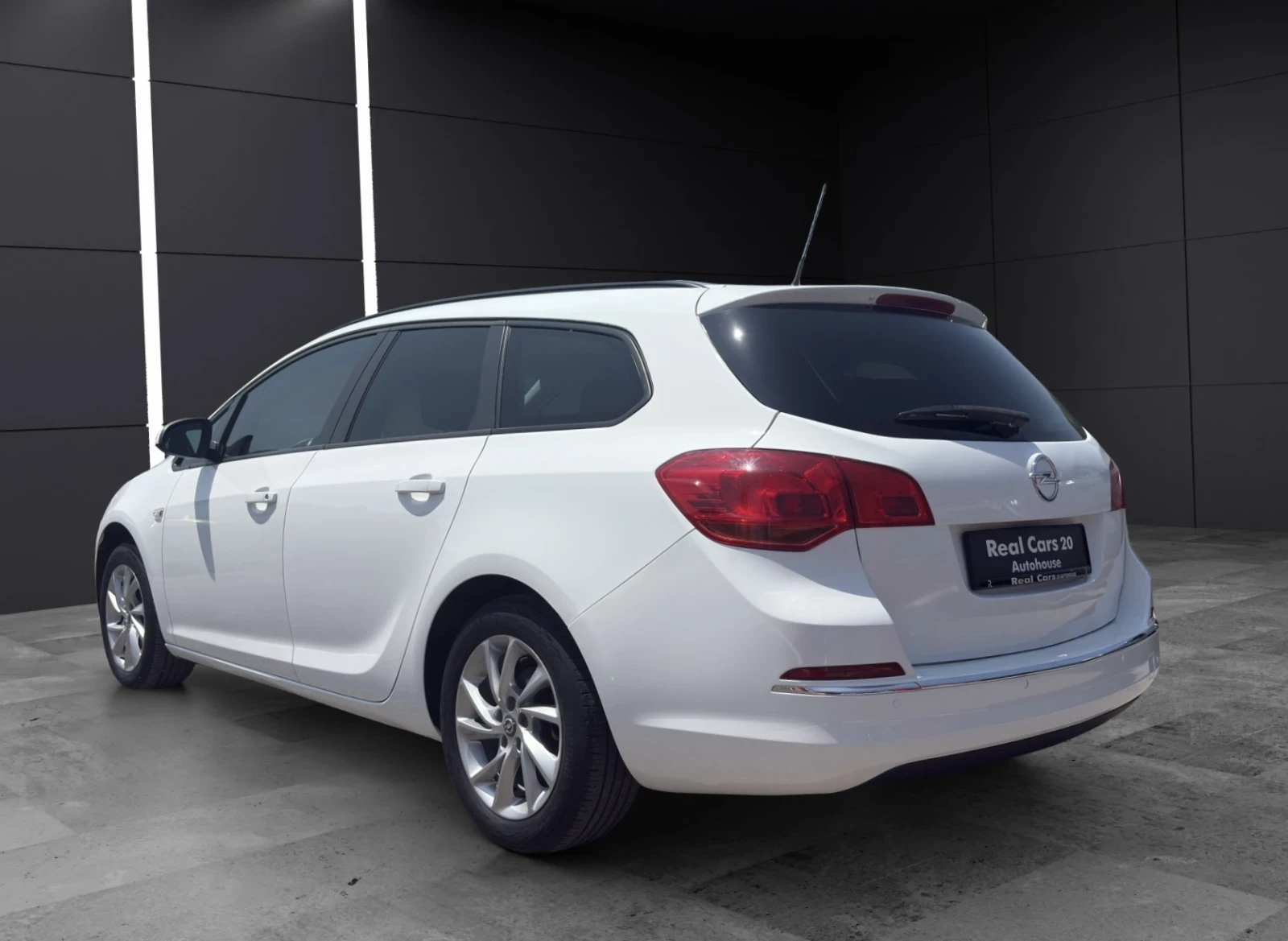 Opel Astra SPORTS TOURER* NAVI* PARKTRONIC* CLIMA*  - изображение 3