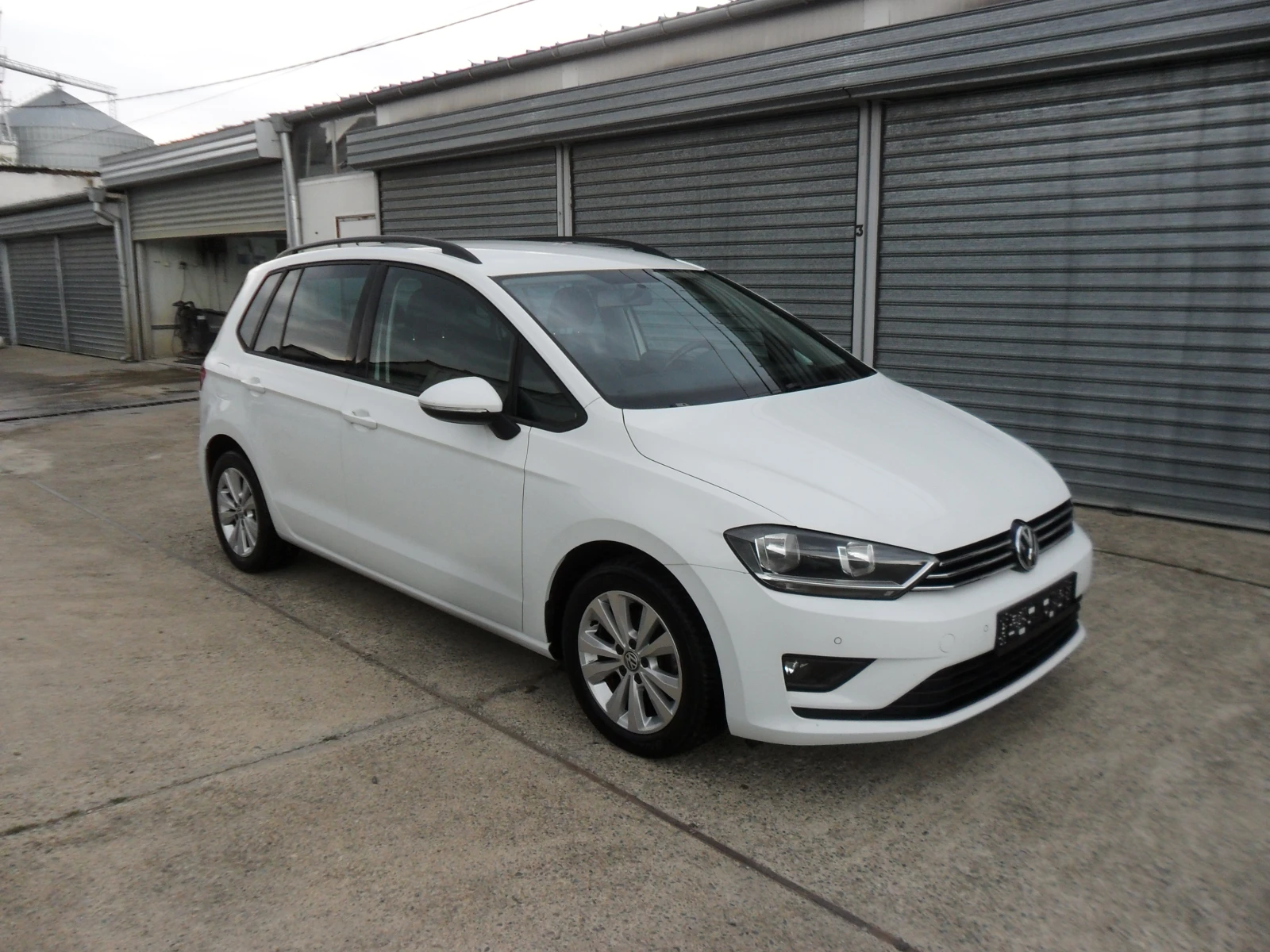 VW Sportsvan 1, 6-TDI-EURO-6B-BLUEMOTIONTECHNOLOGY - изображение 4