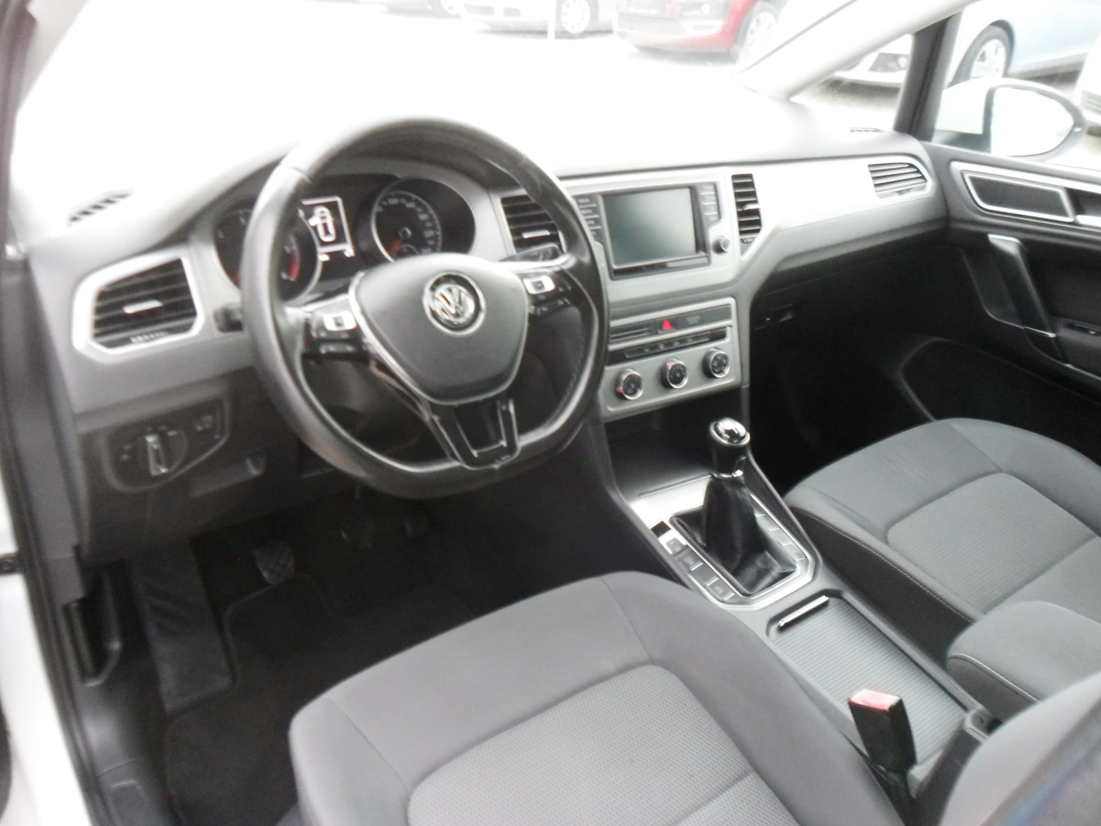 VW Sportsvan 1, 6-TDI-EURO-6B-BLUEMOTIONTECHNOLOGY - изображение 9