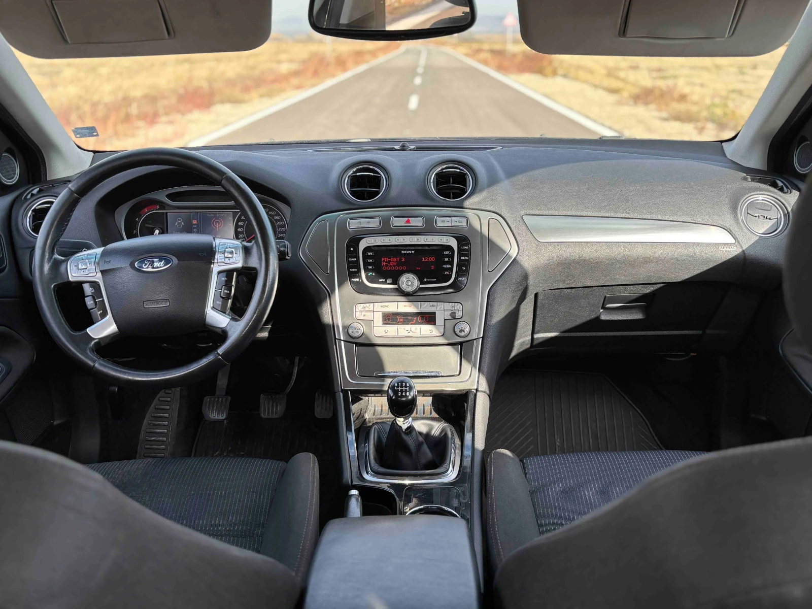 Ford Mondeo 2.0 TDCi - изображение 9