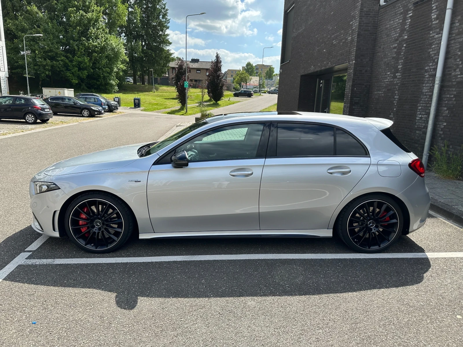Mercedes-Benz A 35 AMG | 4MATIC | MULTIBEAM | Burmester | Panorama | Mobile.bg   2
