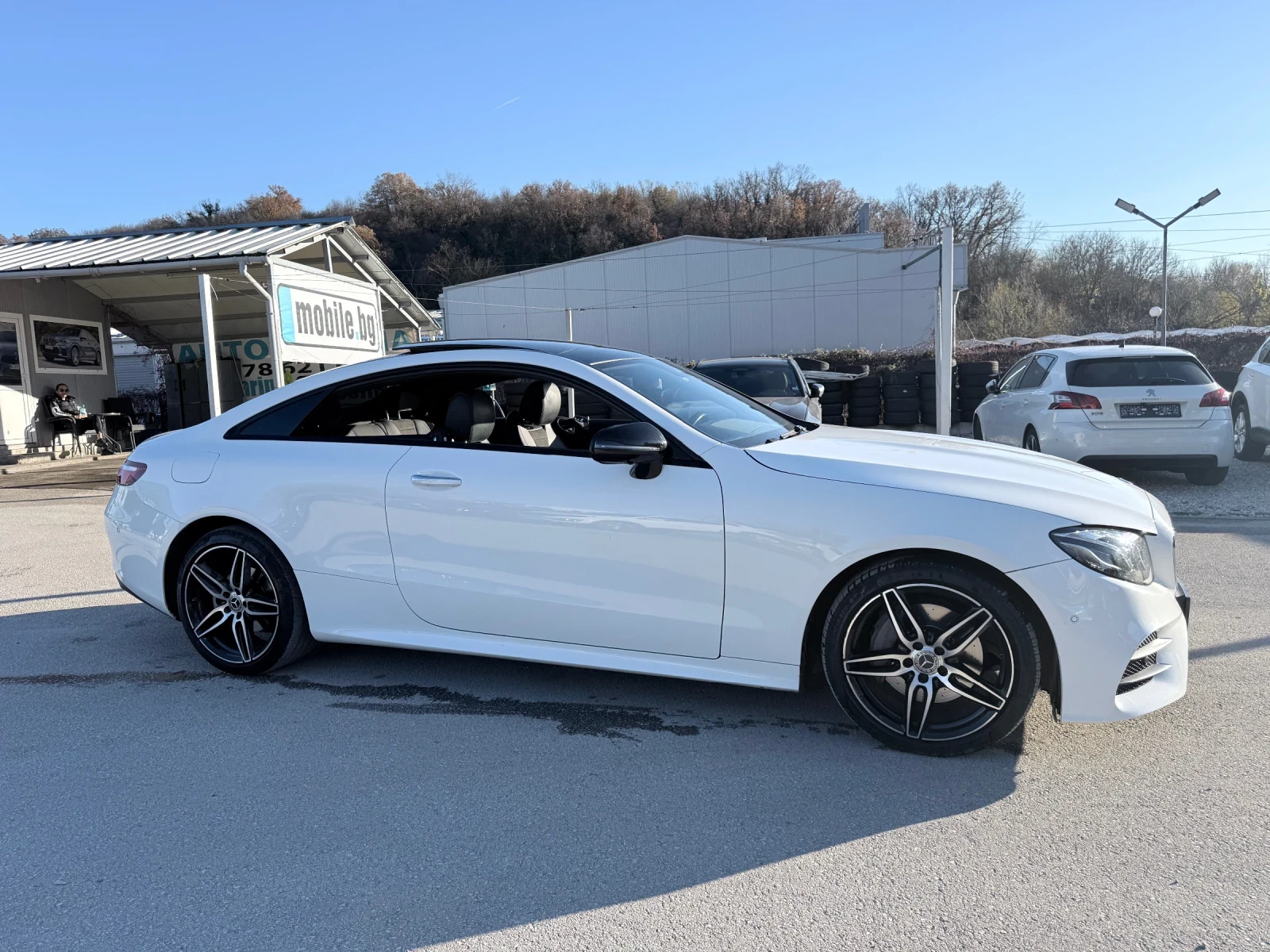 Mercedes-Benz E 220 COUPE AMG 4Matic BURMESTER CAMERA360 - изображение 2