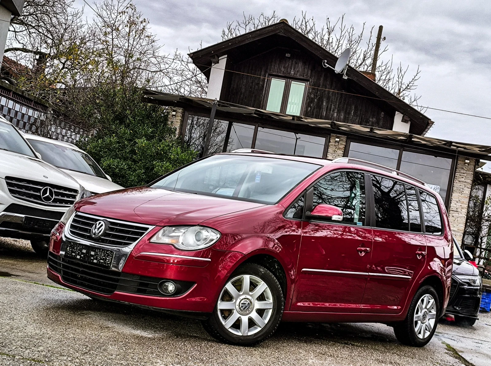 VW Touran 2.0TDI DSG HIGHLINE 6+ 1 | Mobile.bg   1