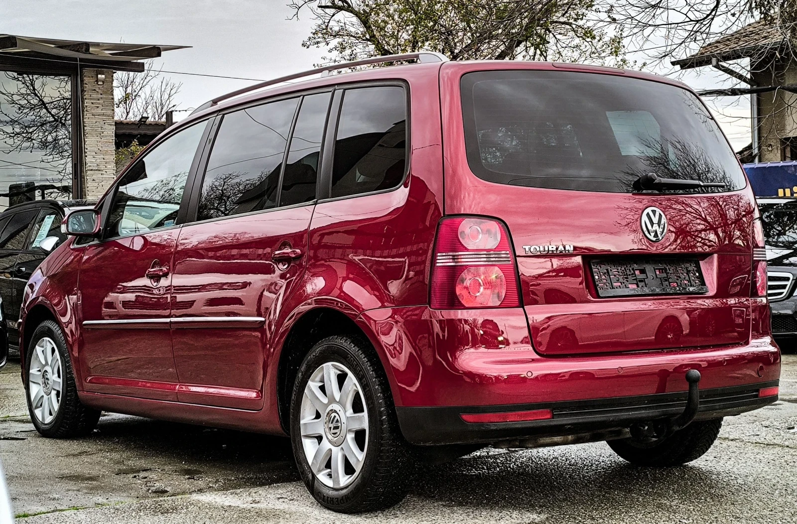 VW Touran 2.0TDI DSG HIGHLINE 6+ 1 - изображение 5