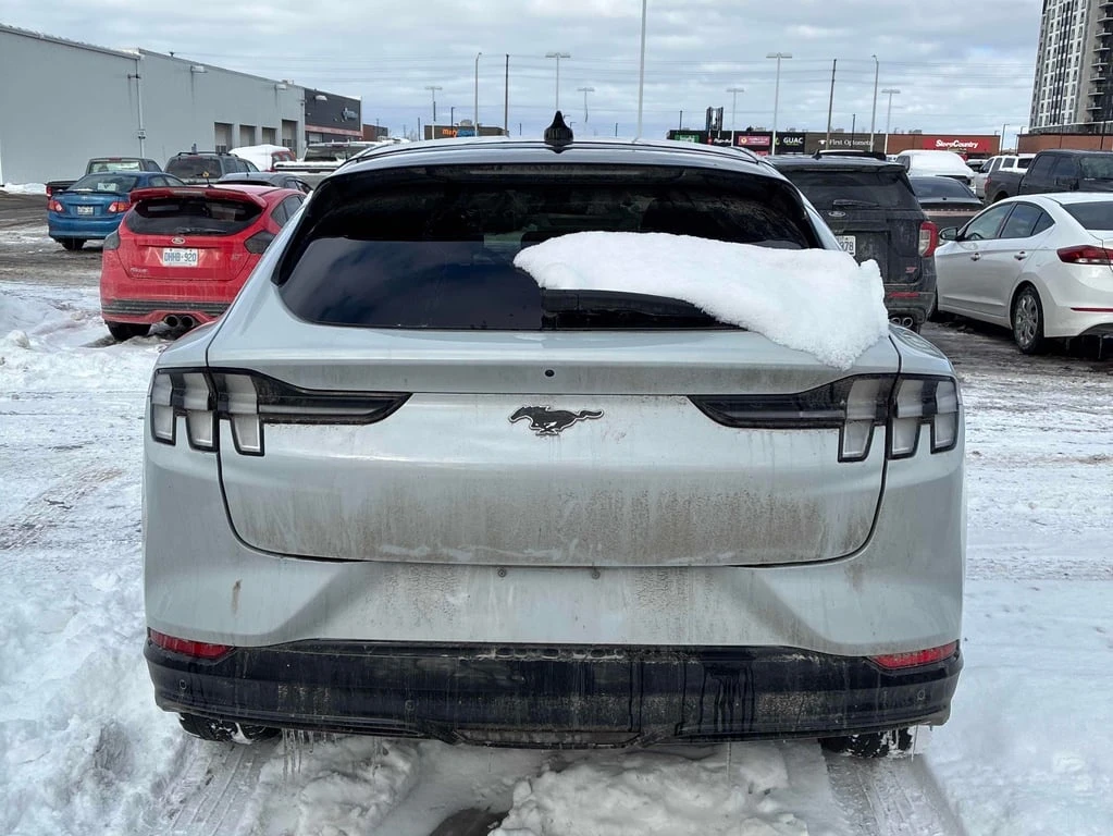 Ford Mustang Mach-E * Premium * CARFAX * БЕЗ ПЪРВОНАЧАЛНА ВНОСКА - изображение 4