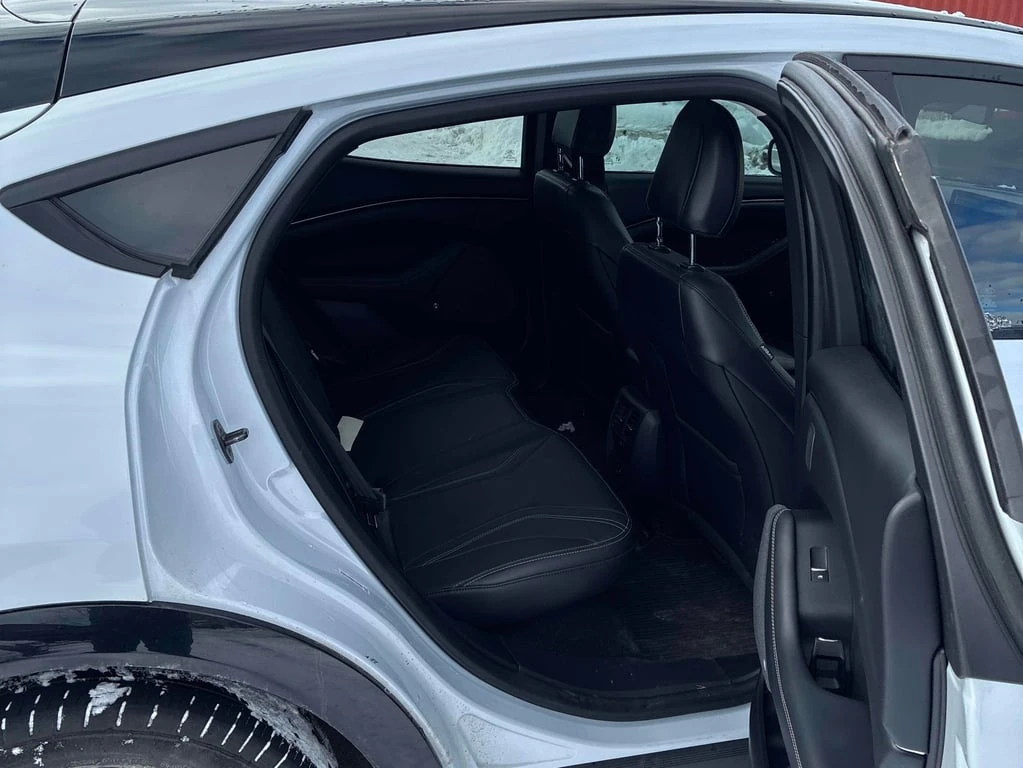 Ford Mustang Mach-E * Premium * CARFAX * ��� ������������ ������ | Mobile.bg � ����������� 11