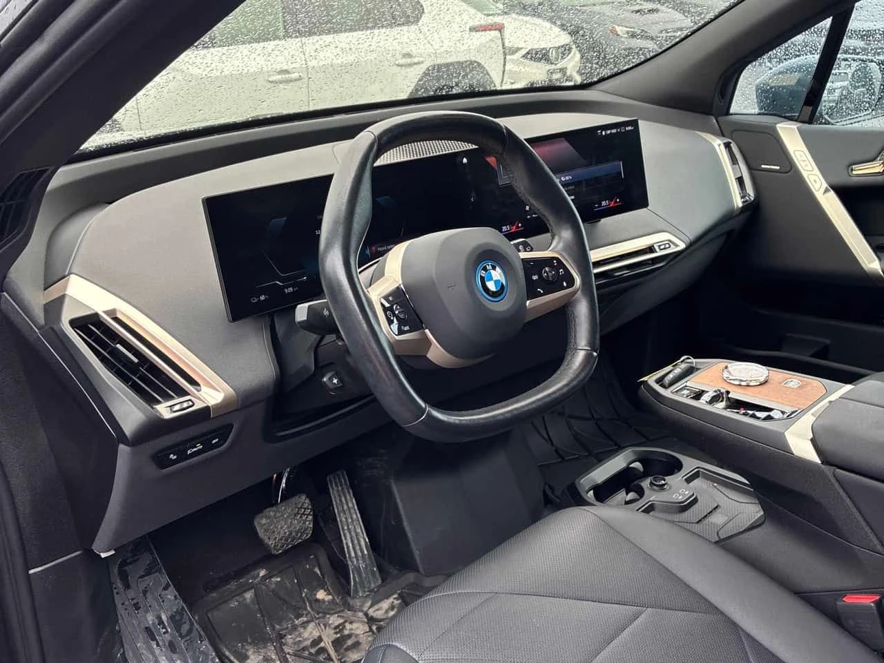 BMW iX * xDrive50 * CARFAX * 360 * H/K * ПОДГРЕВ * ПАМЕТ, снимка 5 - Автомобили и джипове - 54184595
