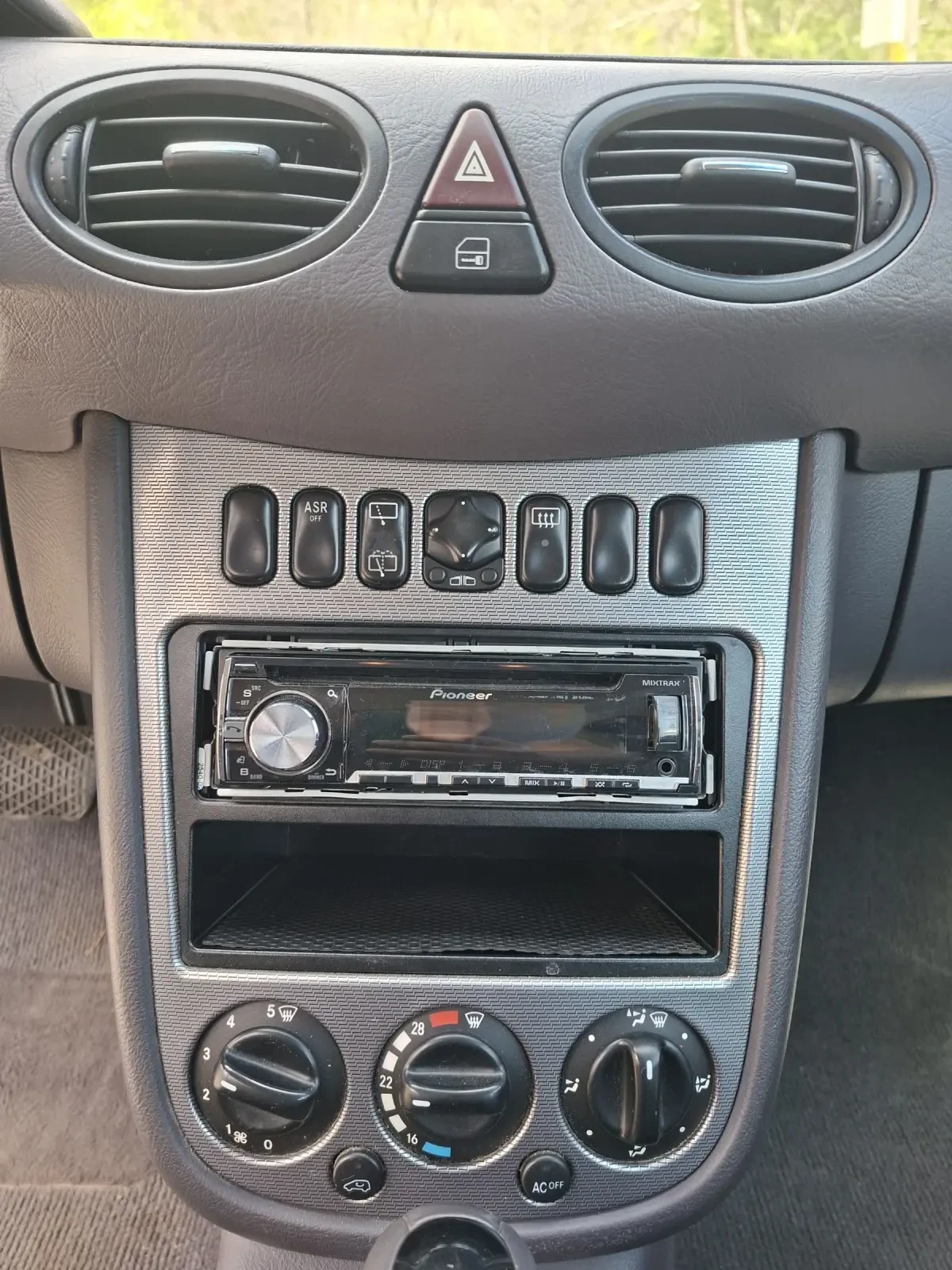 Mercedes-Benz A 170 1.7 CDI, снимка 12 - Автомобили и джипове - 54313120