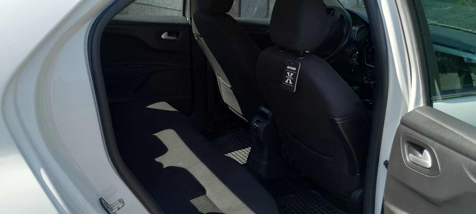 Peugeot 301 1.5 Blue hdi, снимка 8 - Автомобили и джипове - 54553431