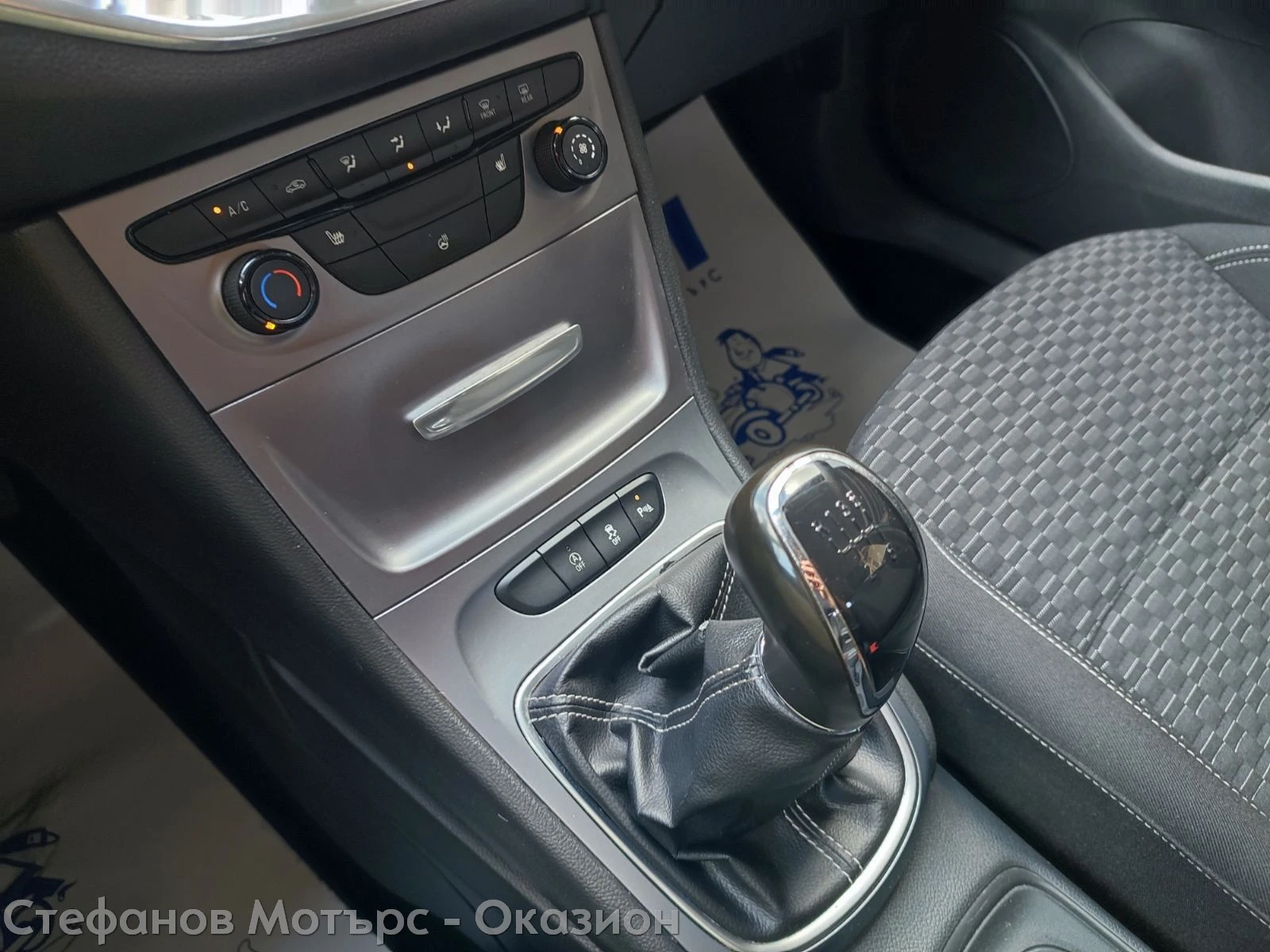 Opel Astra К Sp Tourer Bussines 1.6 CDTI (110hp) МT6, снимка 13 - Автомобили и джипове - 54711610