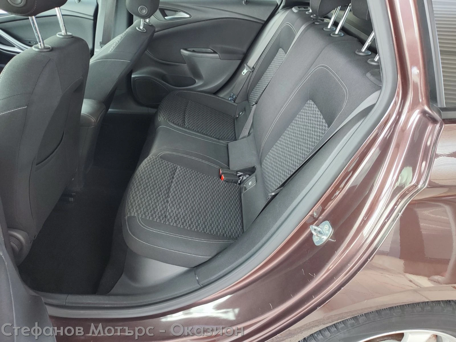 Opel Astra К Sp Tourer Bussines 1.6 CDTI (110hp) МT6, снимка 12 - Автомобили и джипове - 54711610