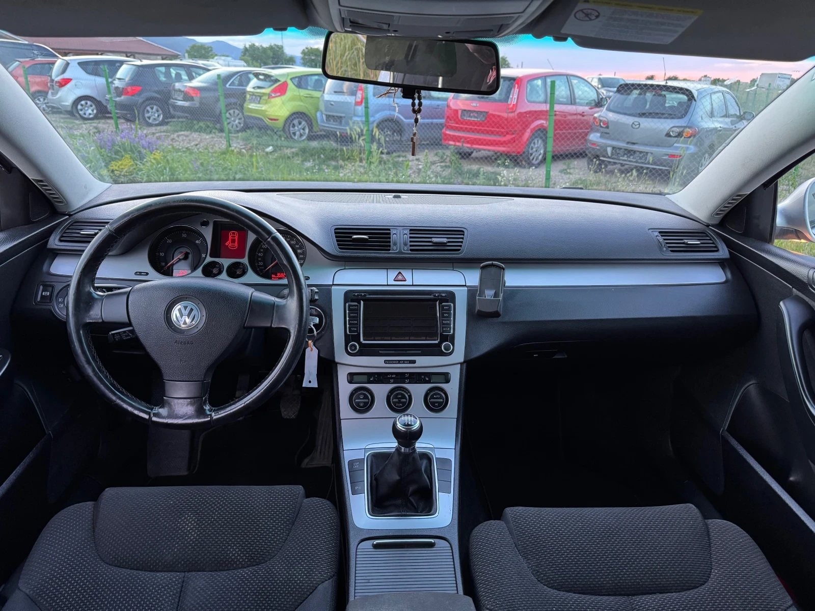VW Passat 2.0TDI / Климатроник / Нави, снимка 8 - Автомобили и джипове - 54725085
