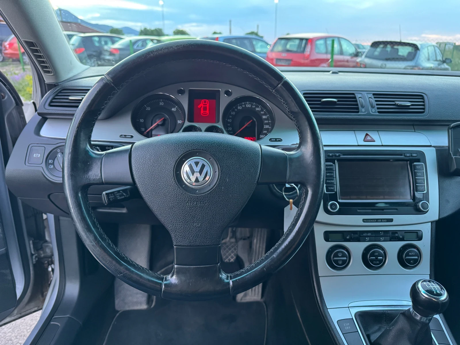 VW Passat 2.0TDI / Климатроник / Нави, снимка 6 - Автомобили и джипове - 54725085