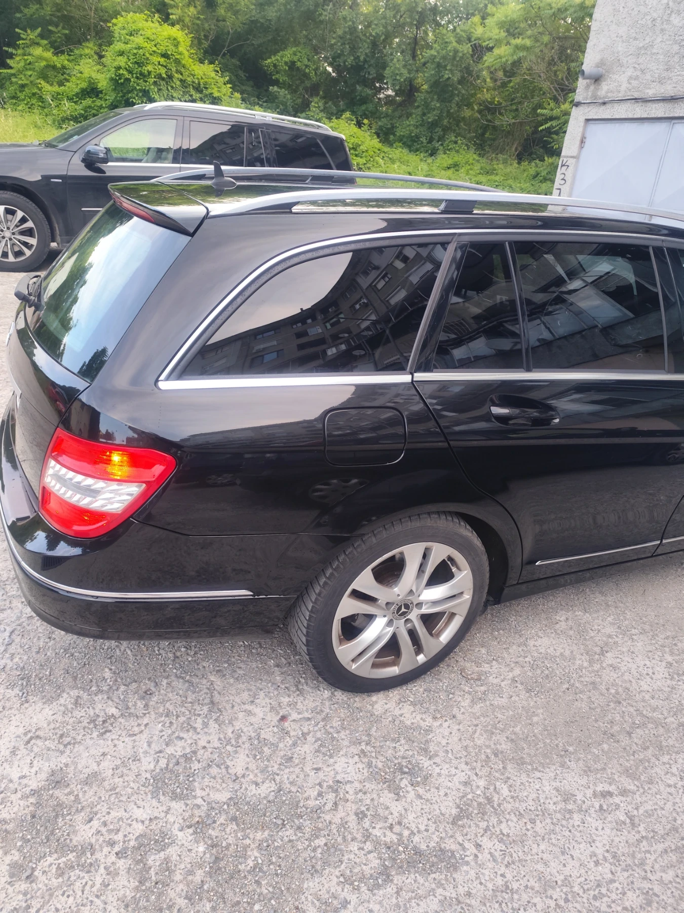 Mercedes-Benz C 220, снимка 2 - Автомобили и джипове - 54874436