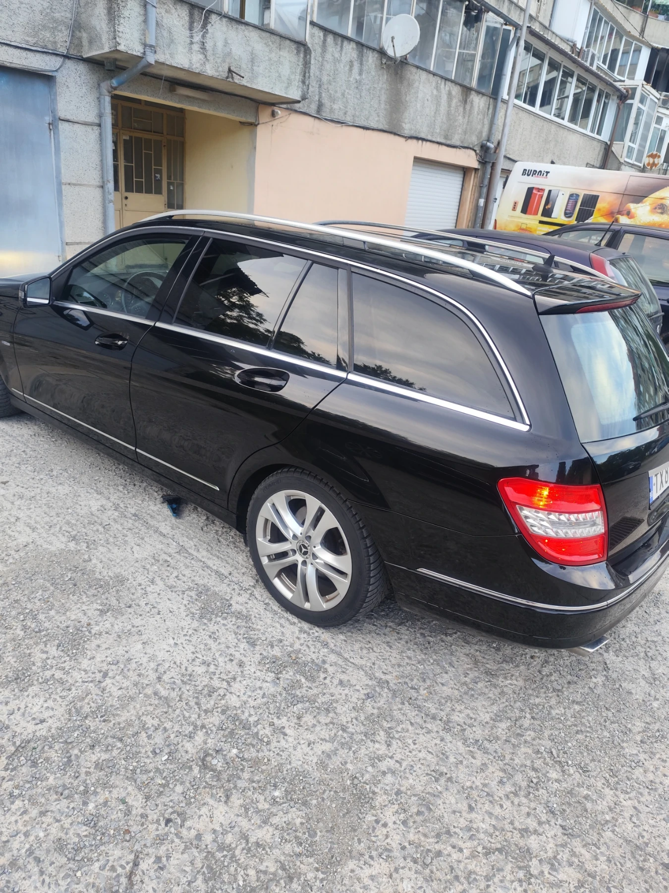 Mercedes-Benz C 220, снимка 4 - Автомобили и джипове - 54874436