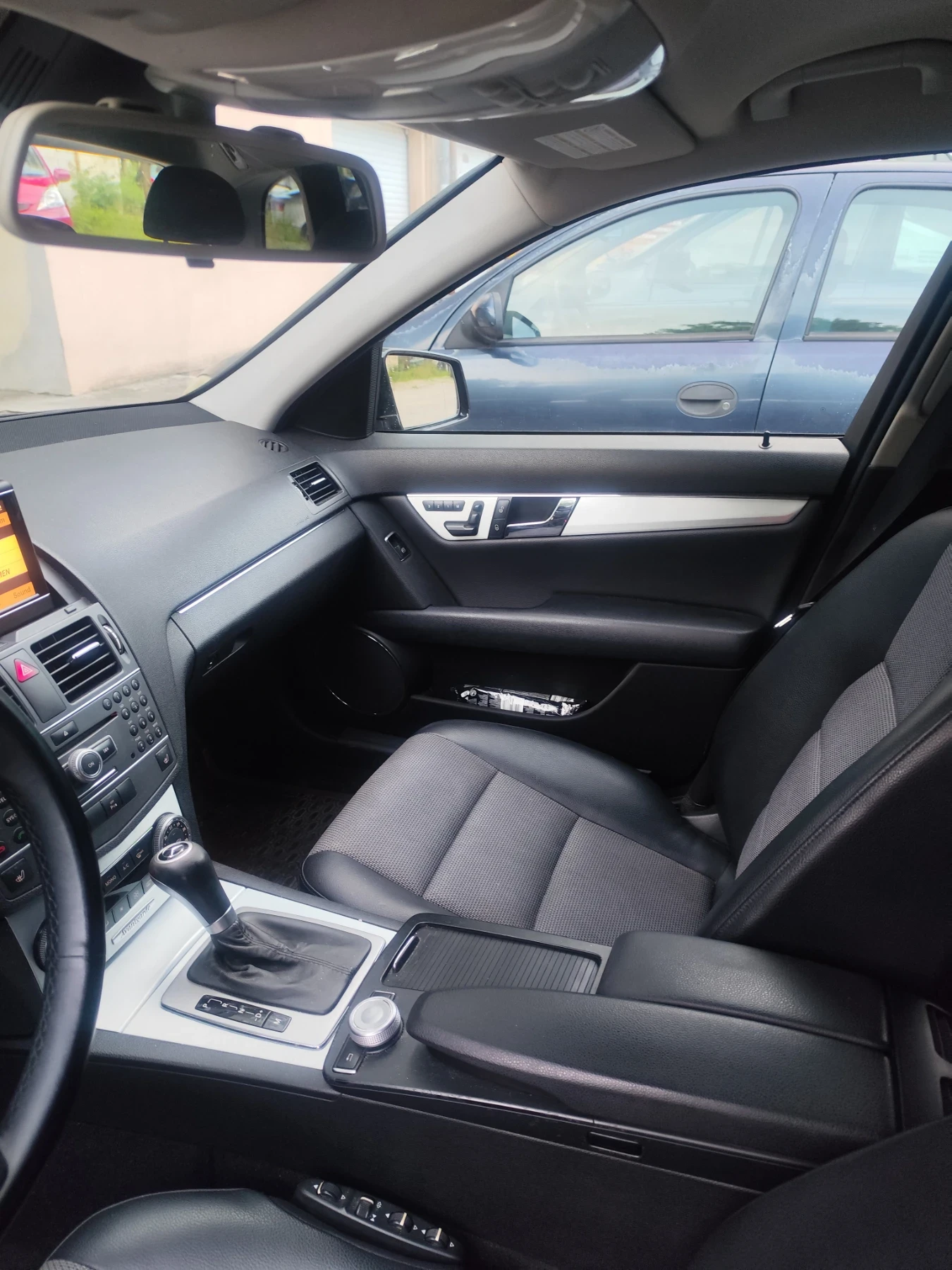 Mercedes-Benz C 220, снимка 7 - Автомобили и джипове - 54874436
