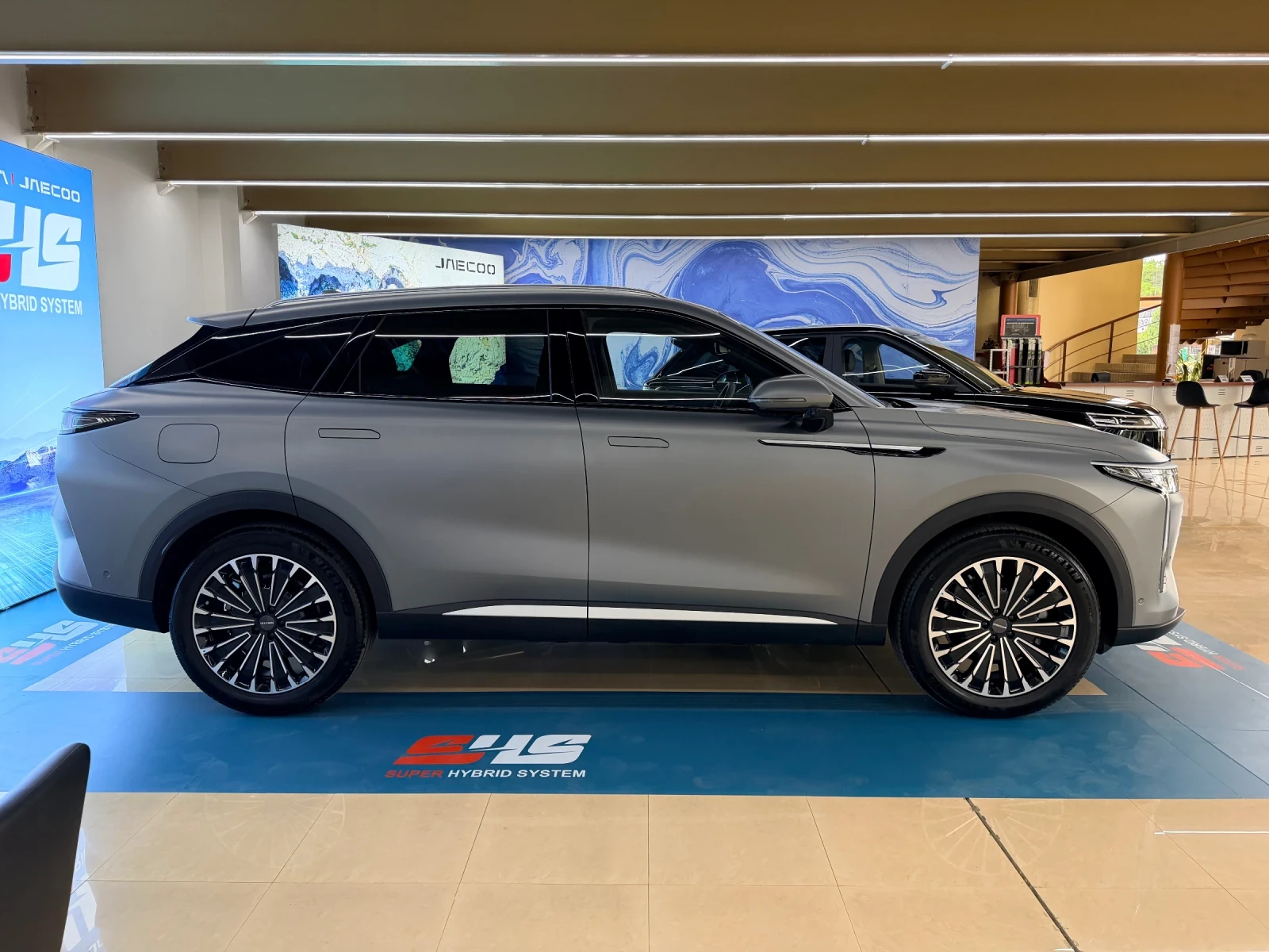 Omoda 9 Phev AWD , снимка 4 - Автомобили и джипове - 55022982