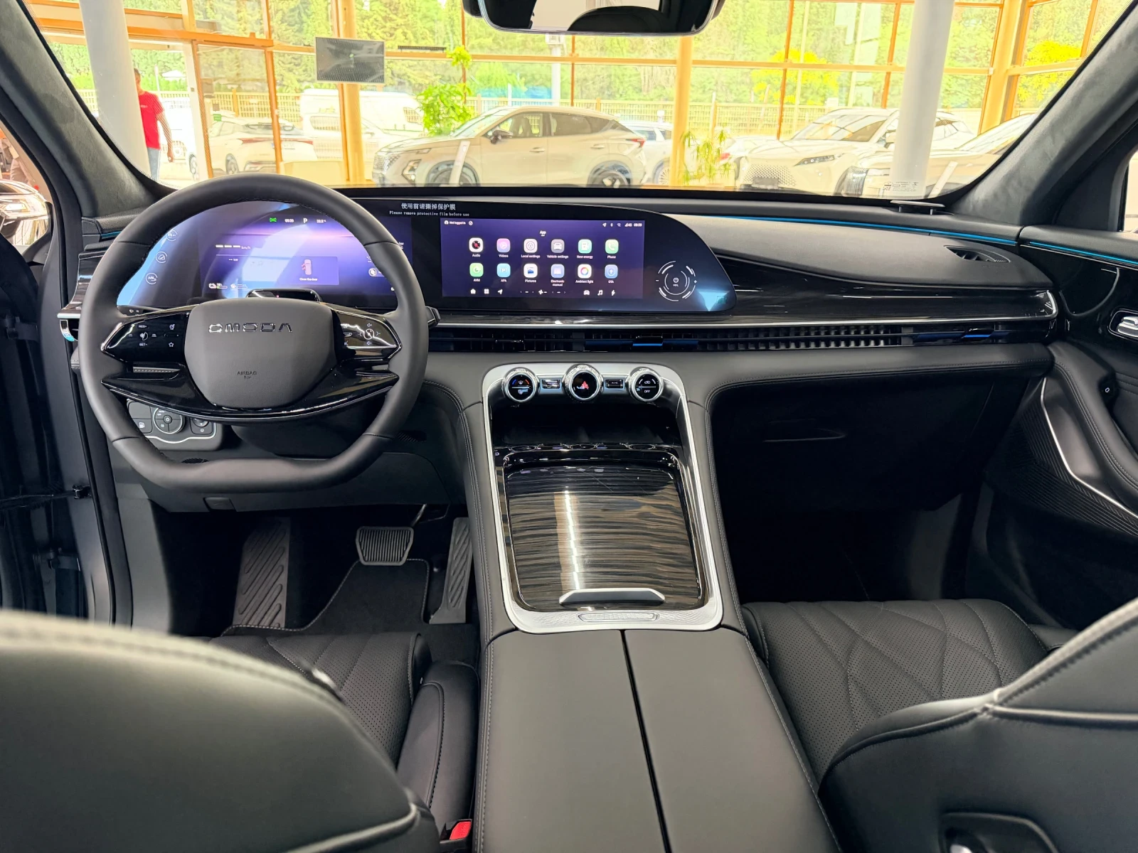 Omoda 9 Phev AWD , снимка 11 - Автомобили и джипове - 55022982