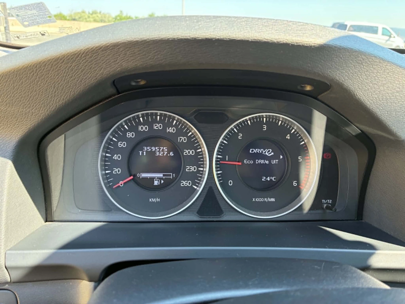 Volvo V60 DrivE, снимка 8 - Автомобили и джипове - 55044198