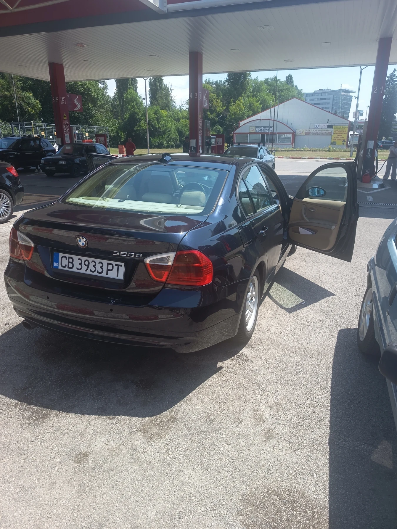 BMW 320, снимка 2 - Автомобили и джипове - 55318799