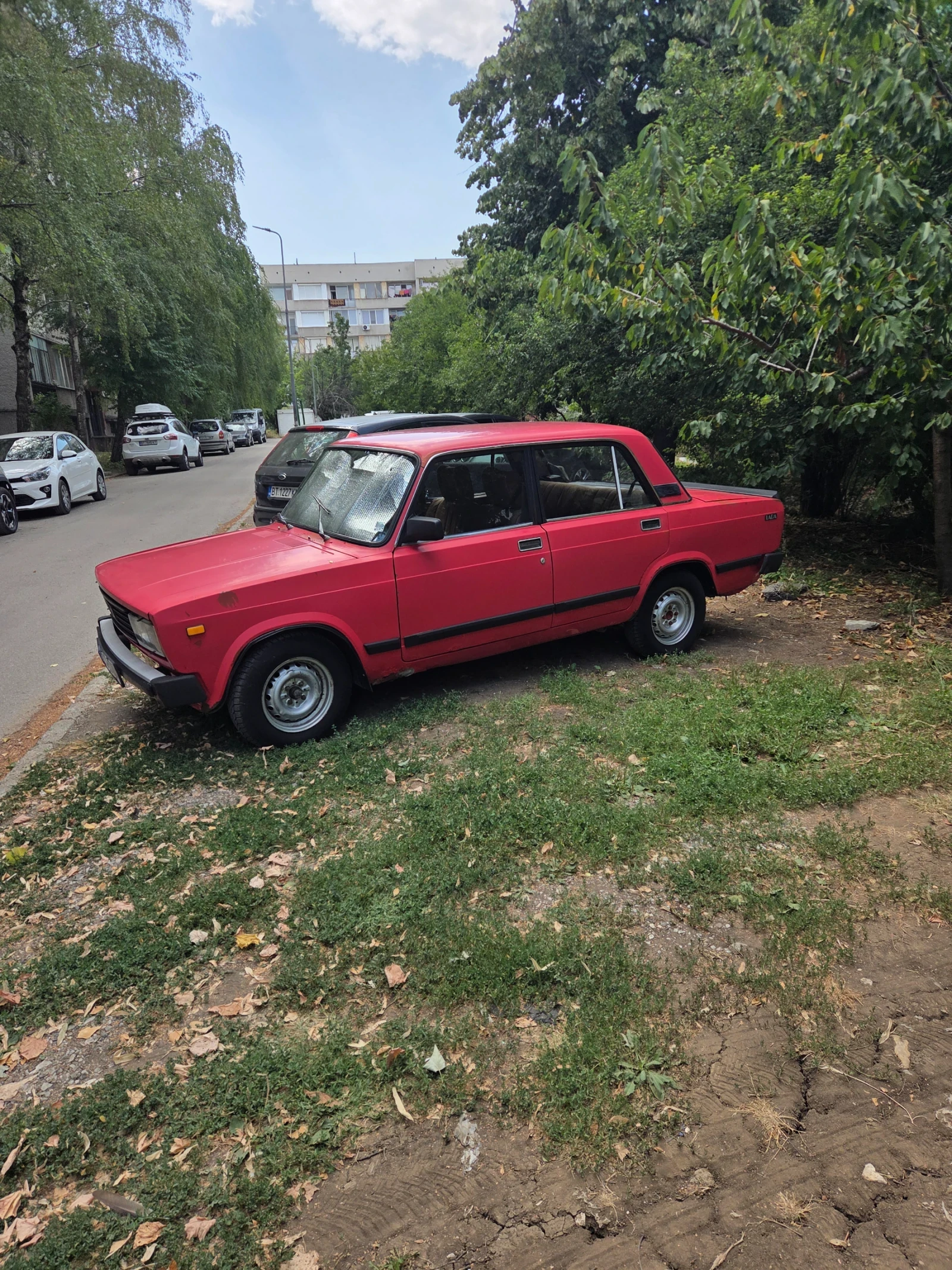 Lada 2105 Sedan, снимка 4 - Автомобили и джипове - 55576046