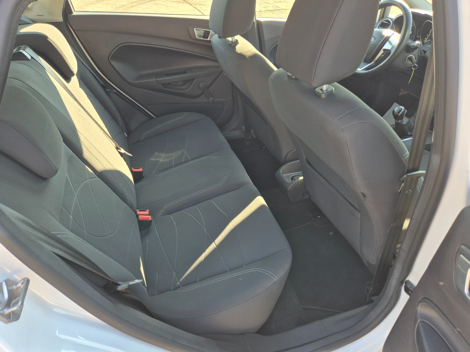 Ford Fiesta 1.6 HDI-Италия, снимка 10 - Автомобили и джипове - 56096032