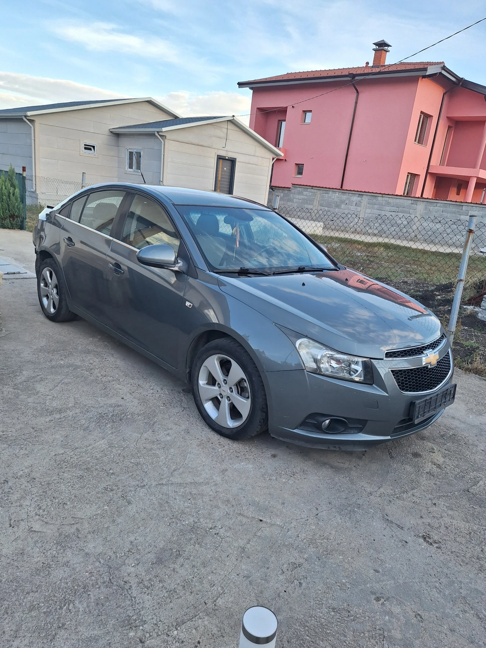 Chevrolet Cruze, снимка 2 - Автомобили и джипове - 56428216