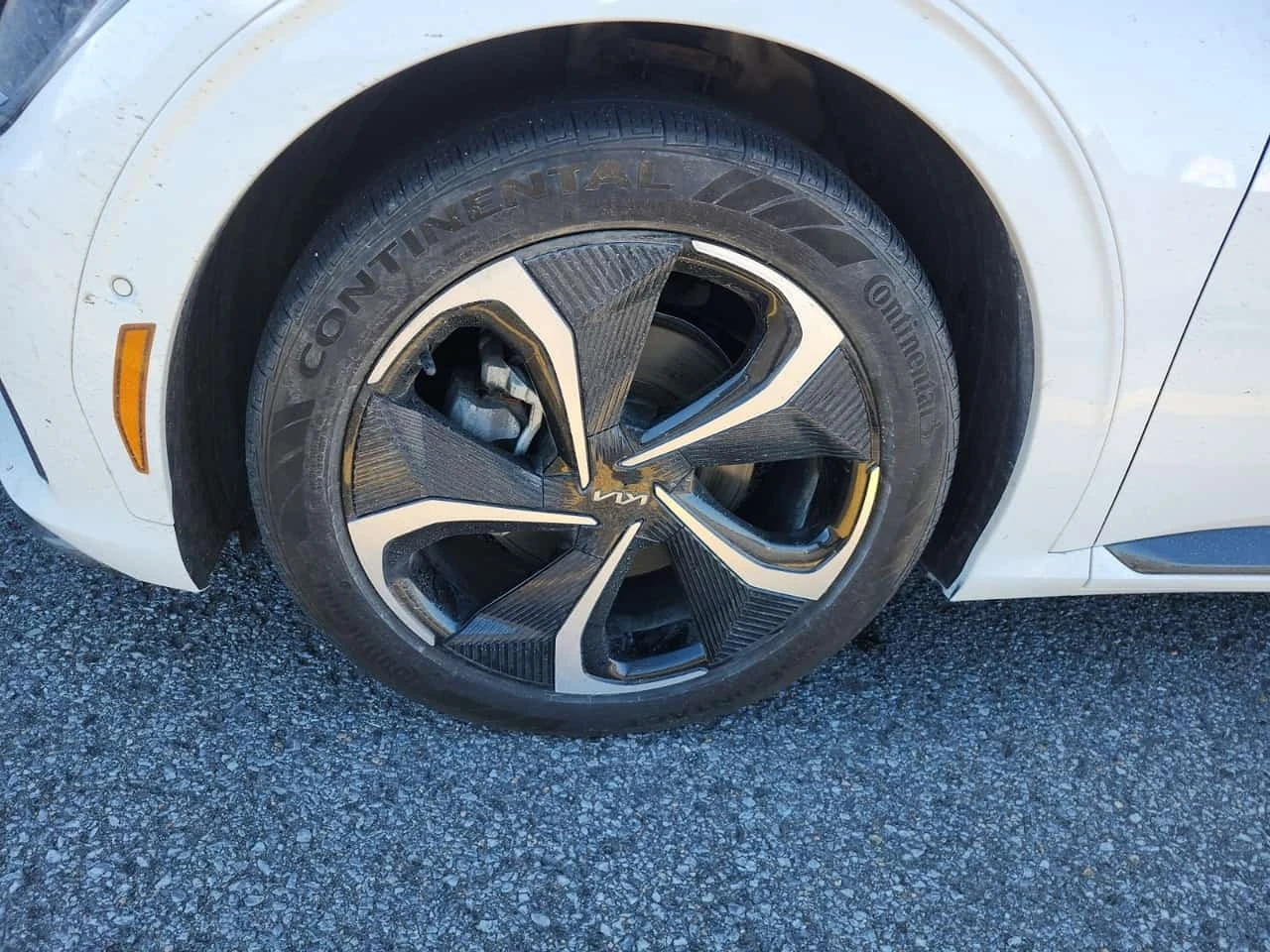 Kia EV6 Awd Long Range W/gt line Pkg 2 /CARFAX/����������  | Mobile.bg � ����������� 4