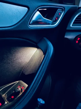 Audi Q3 2.0, снимка 12