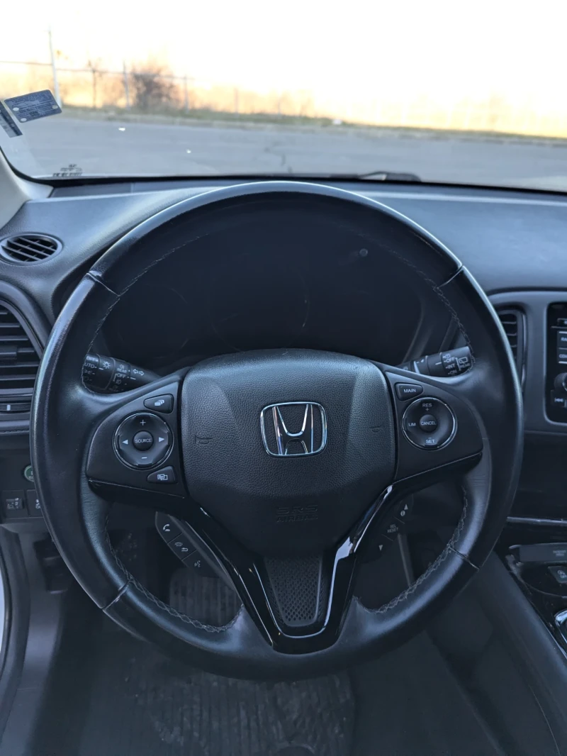 Honda Hr-v 1.6iDtec, снимка 8 - Автомобили и джипове - 48544877