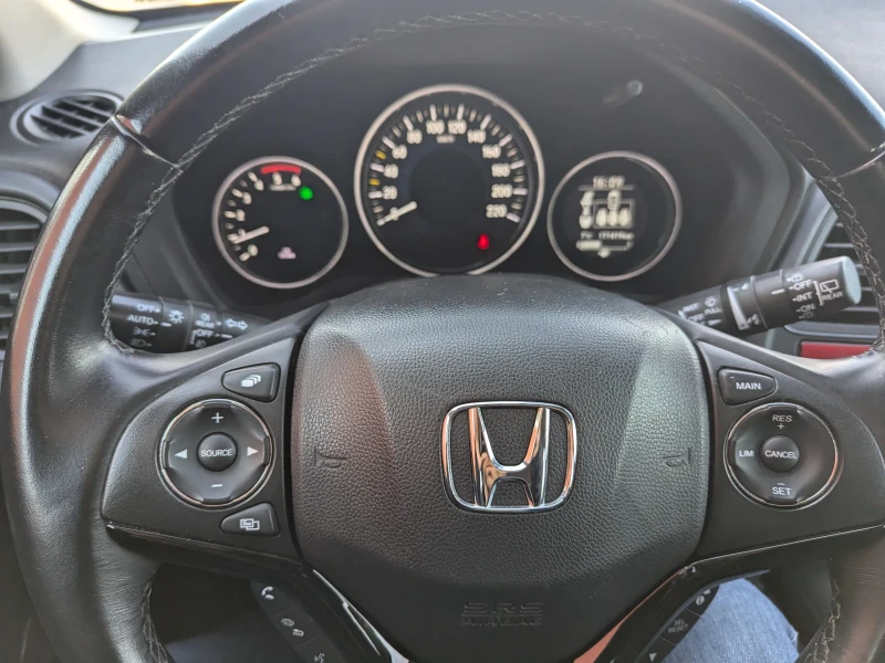 Honda Hr-v 1.6iDtec, снимка 10 - Автомобили и джипове - 48544877